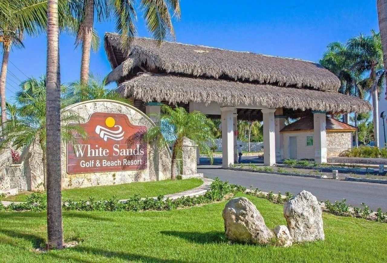 Tranquil 3 Bedroom Apartment - Pool & Private Beach Access Punta Cana 0*,  República Dominicana